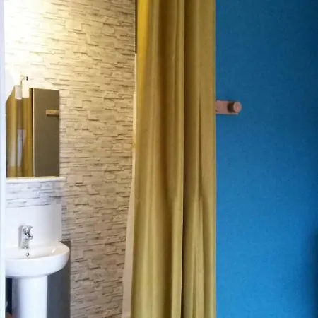 Route De Voivres La Suze-sur-Sarthe